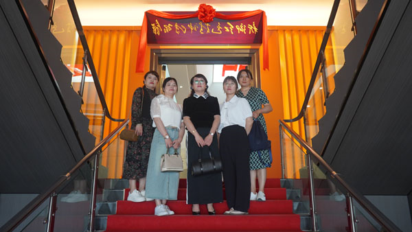 新乡市红旗区厚源经贸有限公司莅临新乡红色精神传习馆参观学习